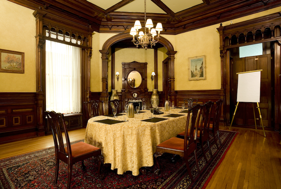 algonquin-room